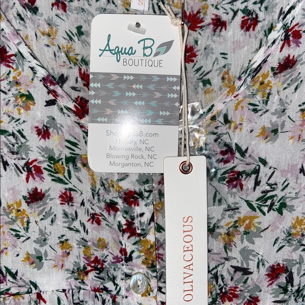 Aqua B Boutique Floral Top - Picture 3 of 3